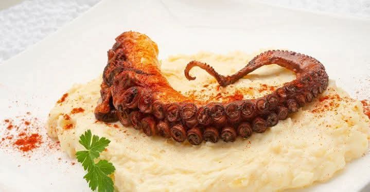 Pata de pulpo a la brasa